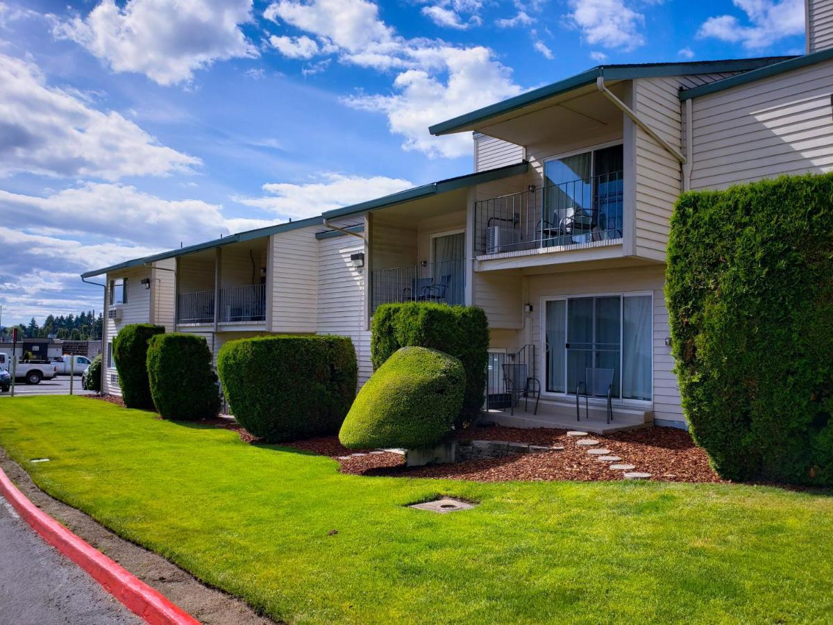 Quality Inn & Suites Vancouver - Hazel Dell מראה חיצוני תמונה