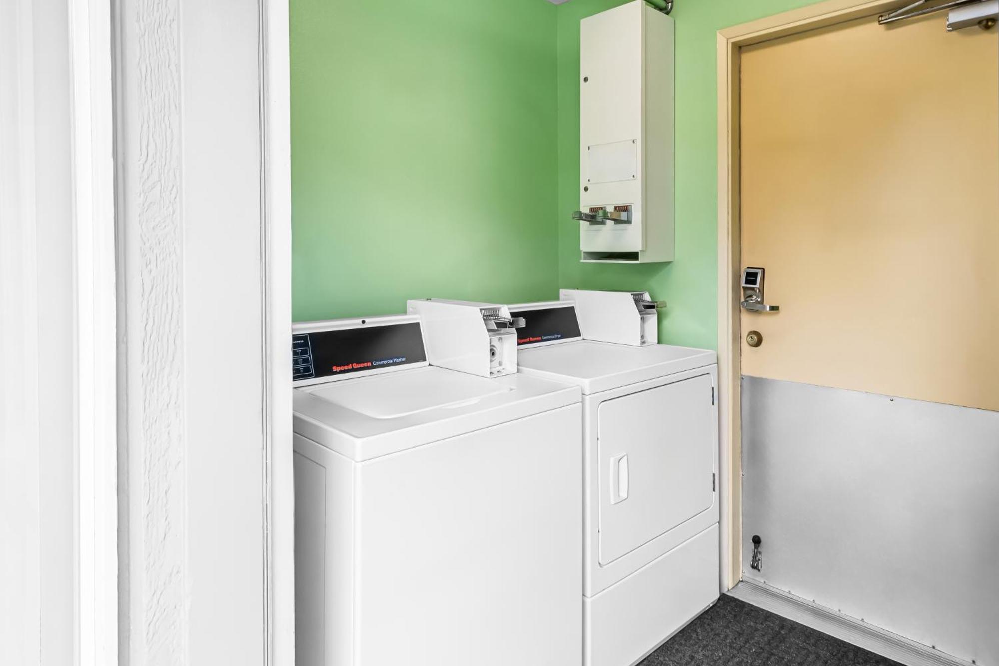 Quality Inn & Suites Vancouver - Hazel Dell מראה חיצוני תמונה