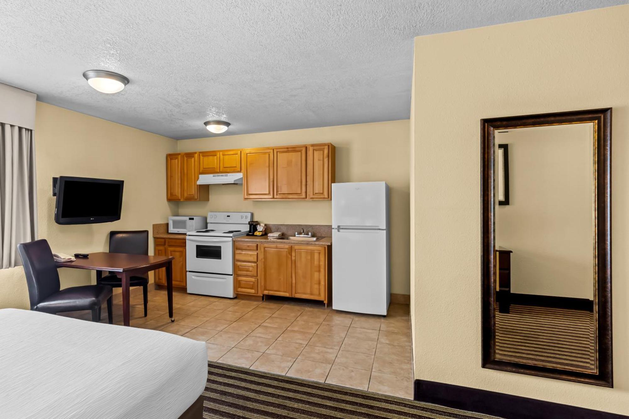 Quality Inn & Suites Vancouver - Hazel Dell מראה חיצוני תמונה
