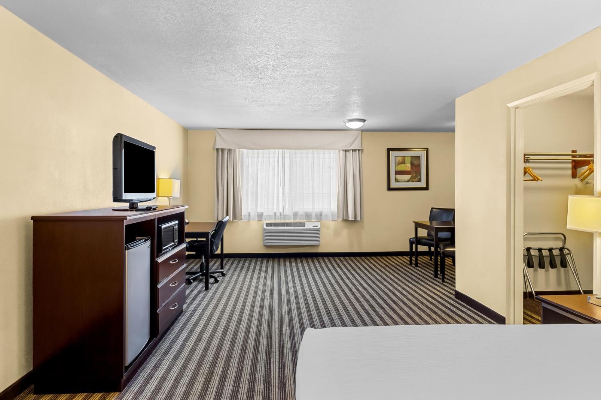 Quality Inn & Suites Vancouver - Hazel Dell מראה חיצוני תמונה