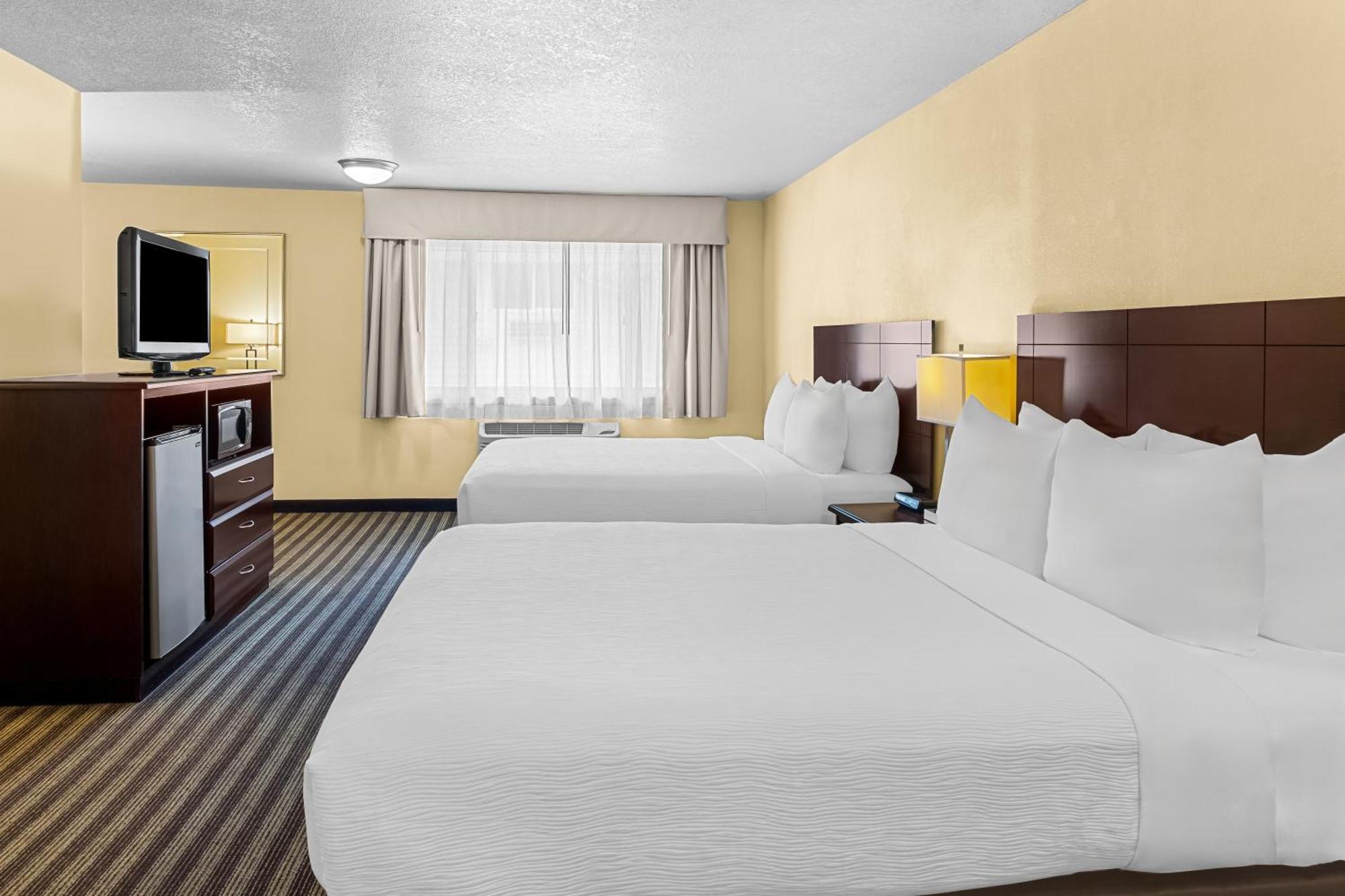 Quality Inn & Suites Vancouver - Hazel Dell מראה חיצוני תמונה