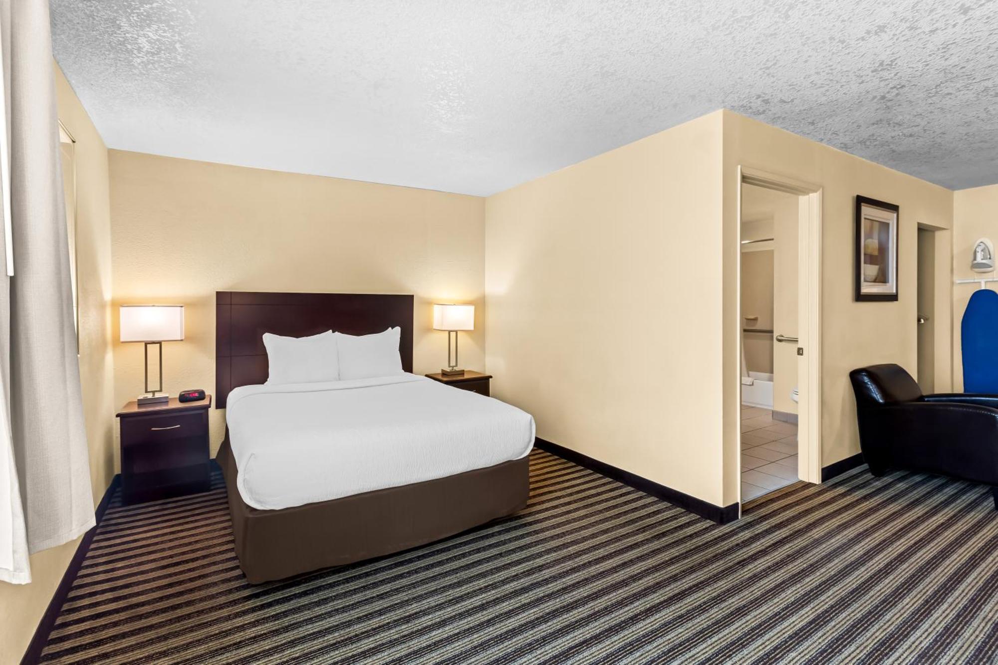 Quality Inn & Suites Vancouver - Hazel Dell מראה חיצוני תמונה