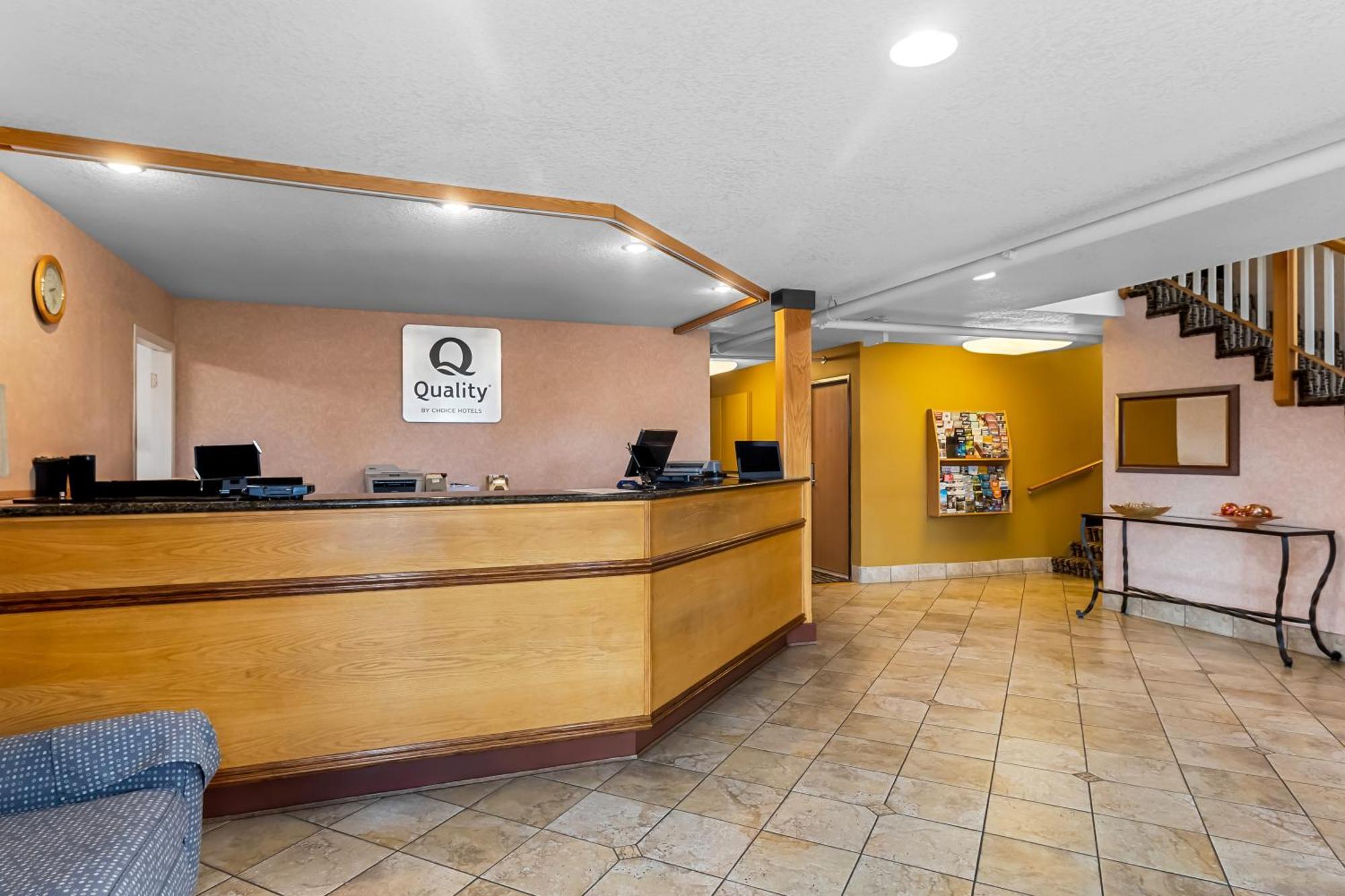 Quality Inn & Suites Vancouver - Hazel Dell מראה חיצוני תמונה