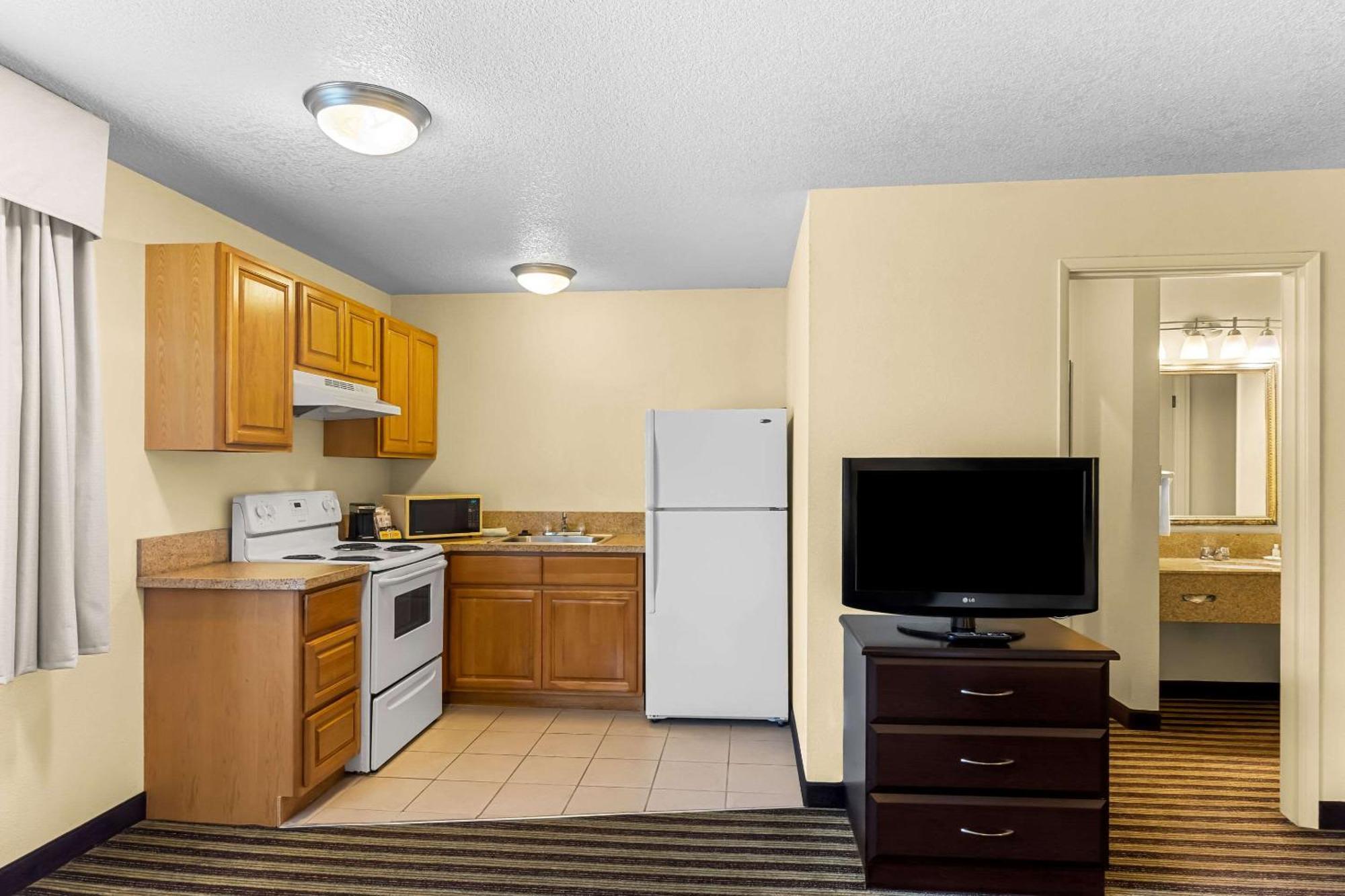 Quality Inn & Suites Vancouver - Hazel Dell מראה חיצוני תמונה